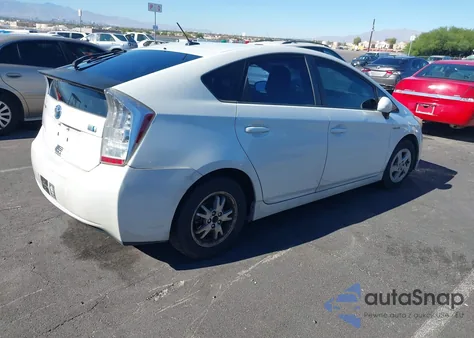 2011 Toyota Prius Three z USA, uszkodzony, nr VIN JTDKN3DU5B0268361
